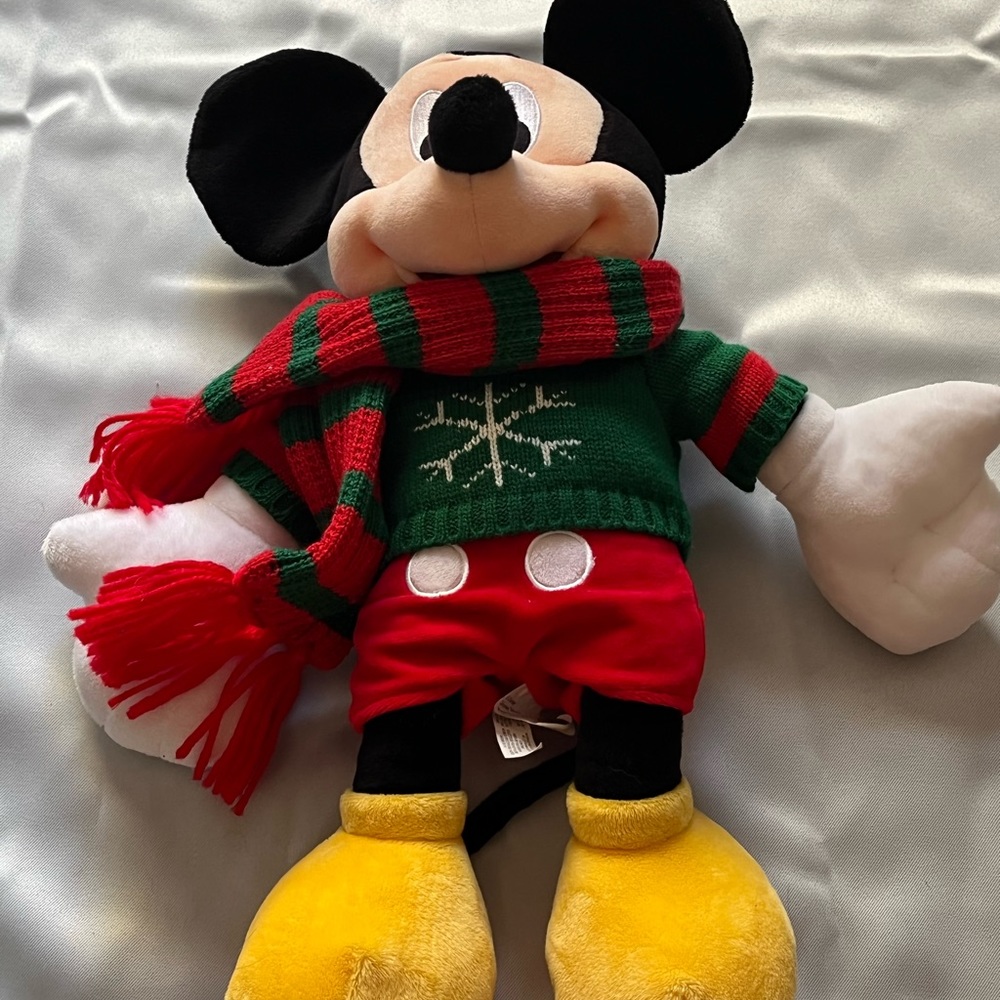 2009 Disney Store Mickey Mouse Holiday Plush - Picture 2 of 4